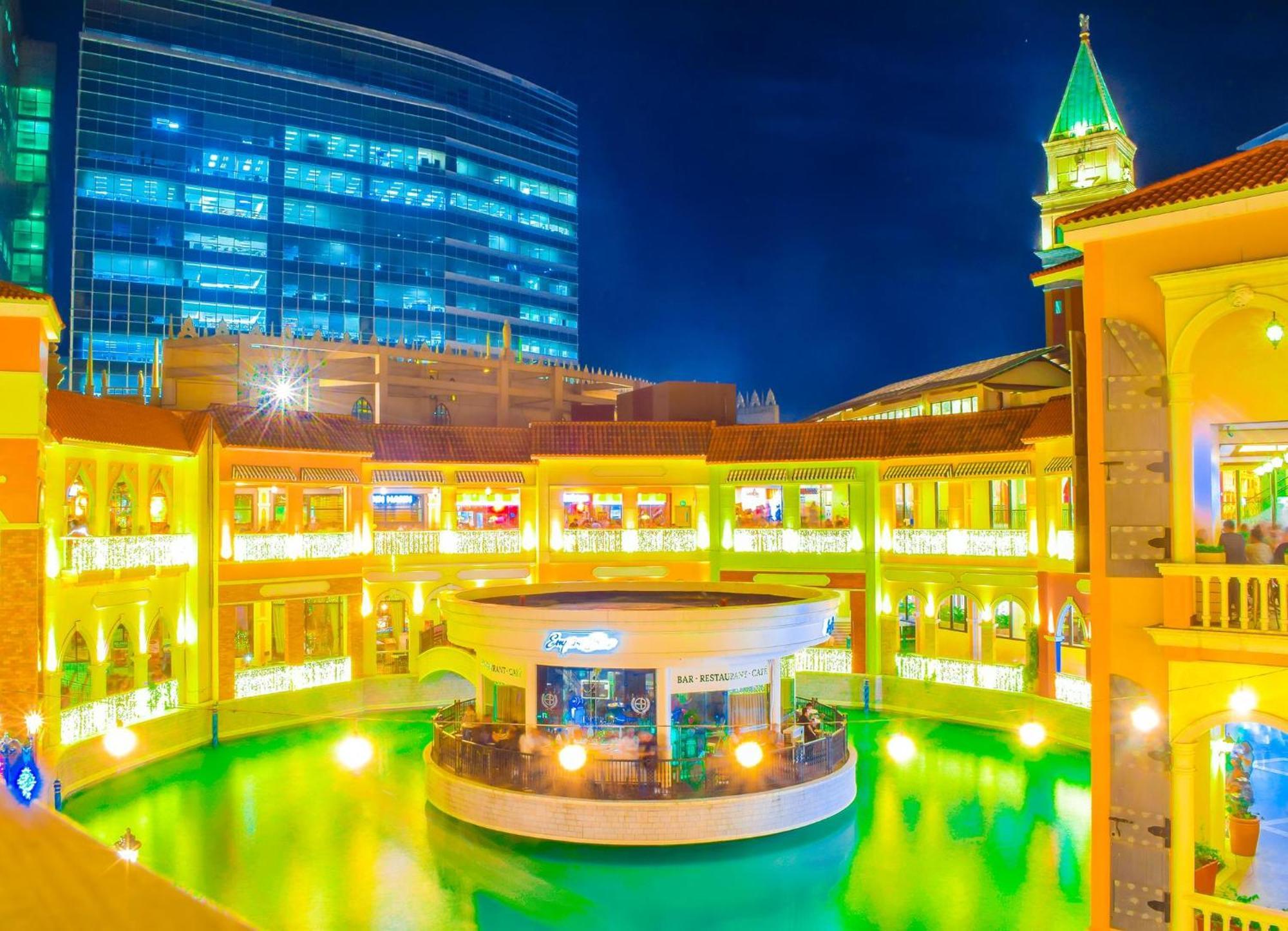 Spacious Condo In Venice Luxury Residences Taguig Exteriör bild